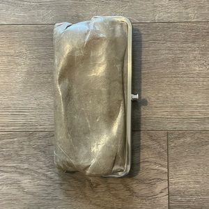 Like new HOBO wallet. Almost no signs of wear.